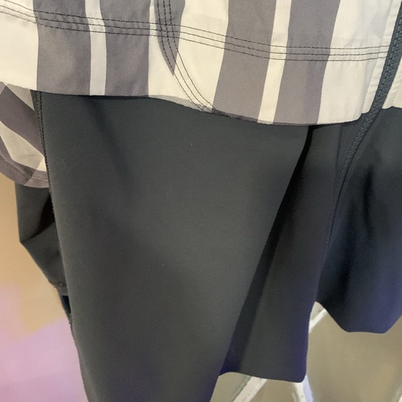 Rare Find Size 12 Lululemon Seek The Peek Running Jacket! - Picture 11 of 13